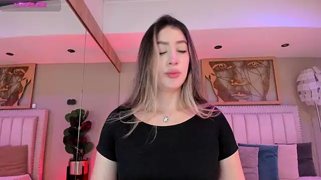 Snapshot of _AlejaCruz_ chatting on 16, 7, 2026 AlejaCruz online show from 16, 7, 2026