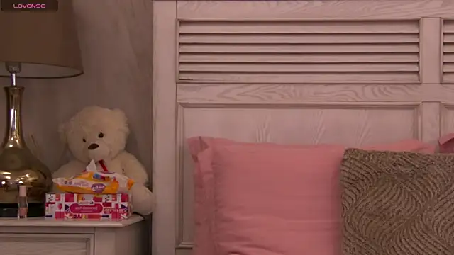 GinaMence online show from 16, 2, 2025