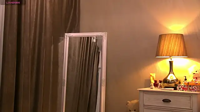 GinaMence online show from 19, 3, 2025