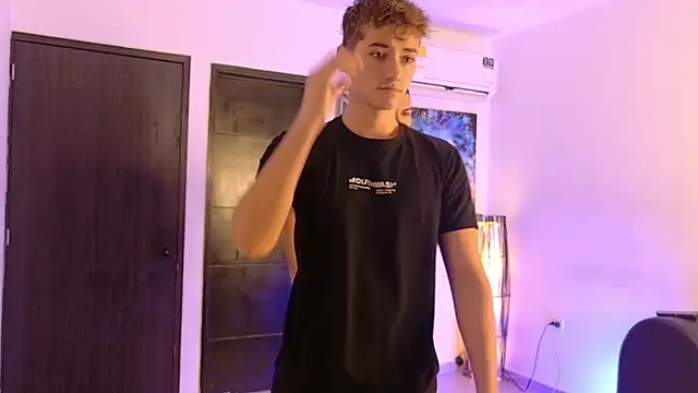 Snapshot of Boysgang_sex chatting on 23, 11, 2025 Boysgang sex online show from 23, 11, 2025