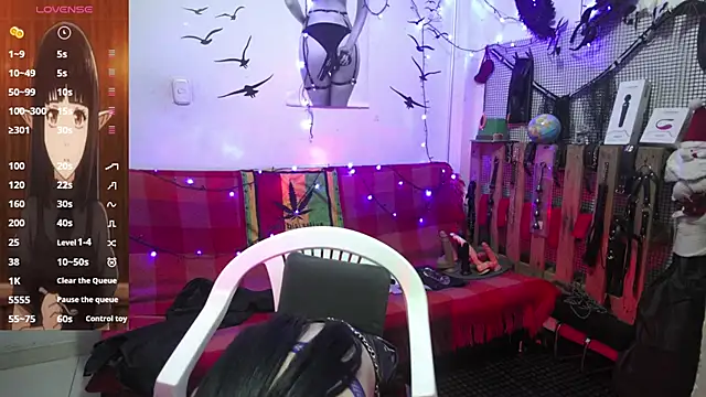  Hanna white  online show from 25, 11, 2025