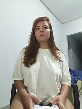 Snapshot of Bruninha_Hot10 chatting on 28, 2, 2026 Bruninha Hot10 online show from 28, 2, 2026