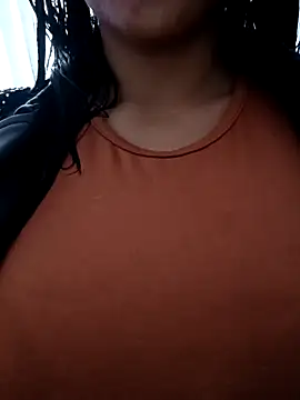 Snapshot of tiffani__love chatting on 8, 3, 2026 tiffani love online show from 8, 3, 2026