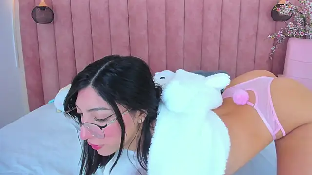 MarianaBranzz online show from 12, 2, 2025