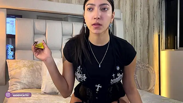 MarianaBranzz online show from 16, 7, 2026