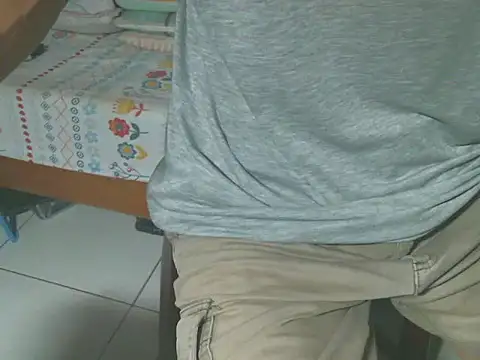 triangle0623 online show from 27, 10, 2025