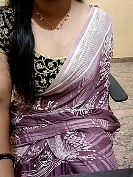 Snapshot of Nithya_05 chatting on 5, 11, 2025 Nithya 05 online show from 5, 11, 2025