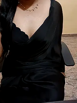 Snapshot of Nithya_05 chatting on 7, 11, 2025 Nithya 05 online show from 7, 11, 2025