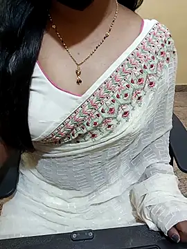 Snapshot of Nithya_05 chatting on 9, 11, 2025 Nithya 05 online show from 9, 11, 2025