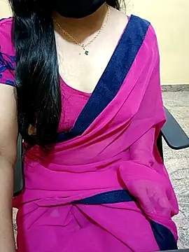 Snapshot of Nithya_05 chatting on 14, 11, 2025 Nithya 05 online show from 14, 11, 2025