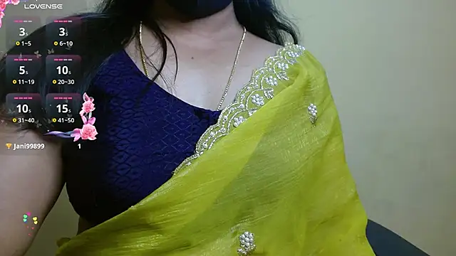 Snapshot of Nithya_05 chatting on 19, 11, 2025 Nithya 05 online show from 19, 11, 2025