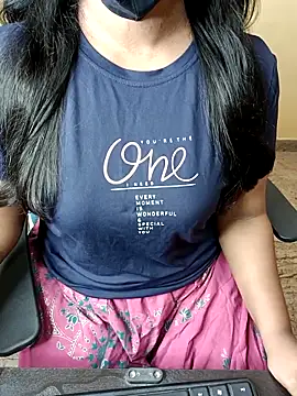 Snapshot of Nithya_05 chatting on 5, 12, 2025 Nithya 05 online show from 5, 12, 2025