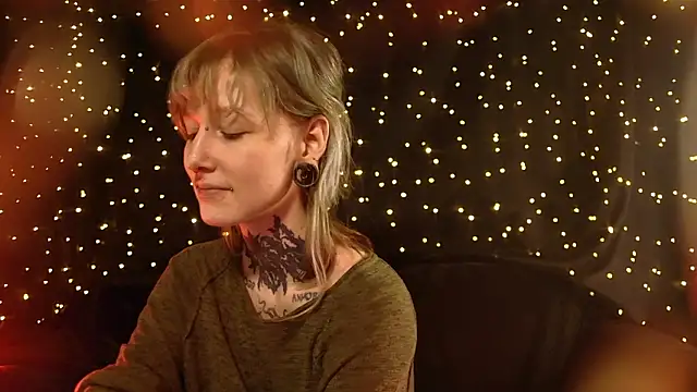 Littlespacemouse online show from 16, 2, 2026