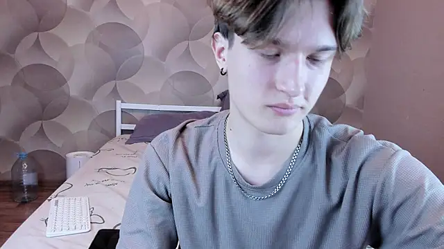 Snapshot of Ian_Flor chatting on 5, 4, 2026 Ian Flor online show from 5, 4, 2026