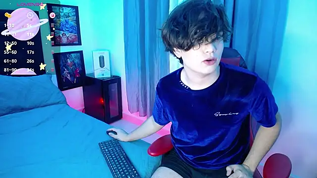 Snapshot of andyboy- chatting on 23, 3, 2025 andyboy- online show from 23, 3, 2025