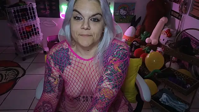 Snapshot of CherryBombBomb chatting on 3, 12, 2024 CherryBombBomb online show from 3, 12, 2024