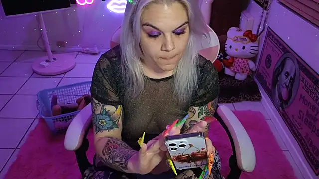 Snapshot of CherryBombBomb chatting on 30, 1, 2025 CherryBombBomb online show from 30, 1, 2025