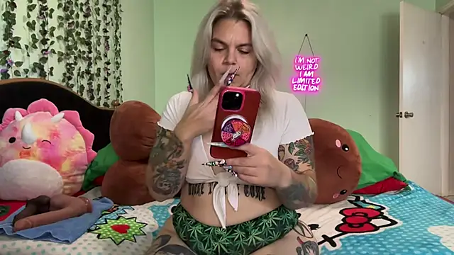 Snapshot of CherryBombBomb chatting on 26, 7, 2026 CherryBombBomb online show from 26, 7, 2026
