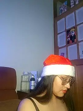 Caroll Luna online show from 6, 12, 2024