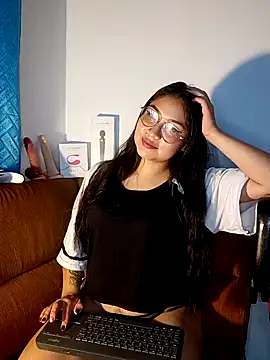Caroll Luna online show from 18, 12, 2024