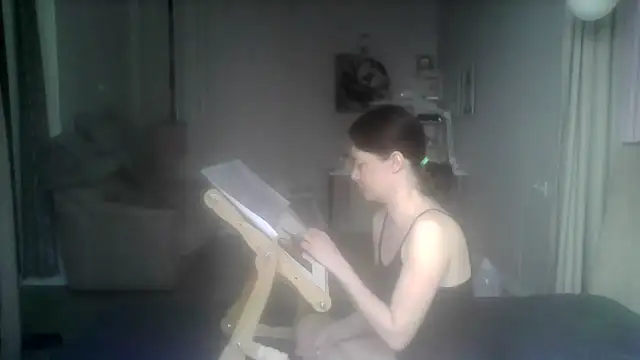 Snapshot of SunElizabeth chatting on 8, 4, 2026 SunElizabeth online show from 8, 4, 2026