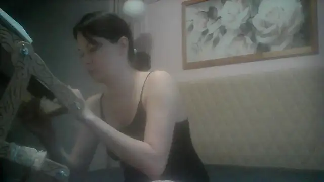 Snapshot of SunElizabeth chatting on 9, 4, 2026 SunElizabeth online show from 9, 4, 2026