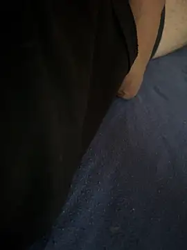 Snapshot of Thestroxxx chatting on 12, 10, 2025 Thestroxxx online show from 12, 10, 2025