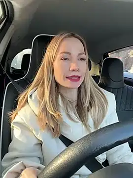 LavenderHot online show from 4, 2, 2025