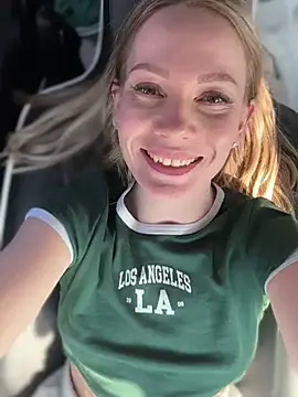 LavenderHot online show from 9, 3, 2025