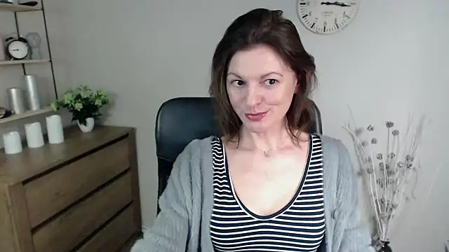 Snapshot of VivianWILD chatting on 11, 1, 2025 VivianWILD online show from 11, 1, 2025