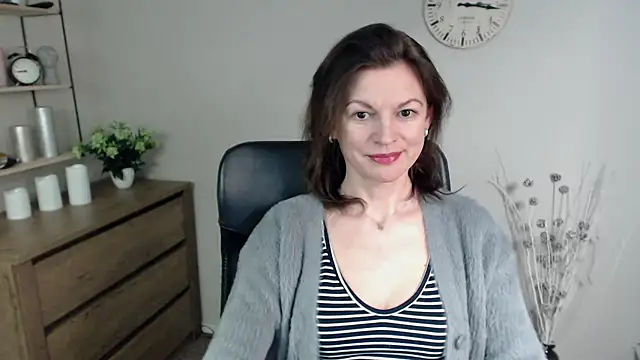 Snapshot of VivianWILD chatting on 11, 1, 2025 VivianWILD online show from 11, 1, 2025