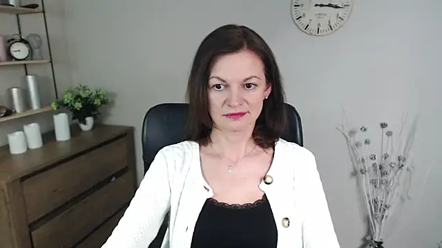 Snapshot of VivianWILD chatting on 16, 1, 2025 VivianWILD online show from 16, 1, 2025