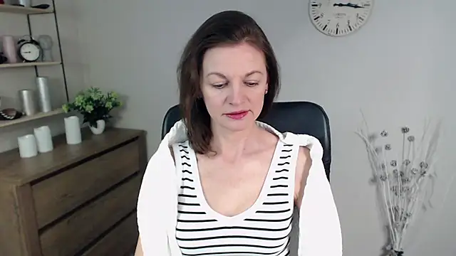 Snapshot of VivianWILD chatting on 17, 1, 2025 VivianWILD online show from 17, 1, 2025