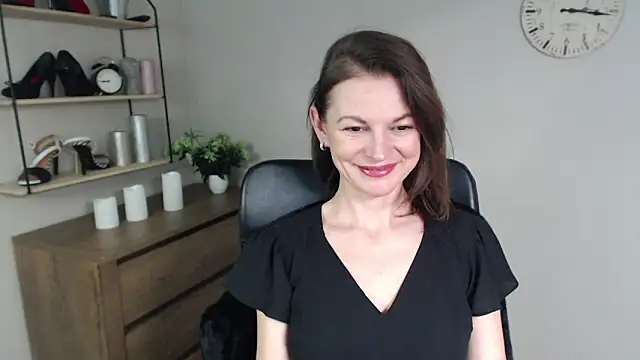 Snapshot of VivianWILD chatting on 27, 1, 2025 VivianWILD online show from 27, 1, 2025