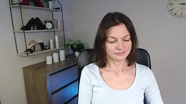 Snapshot of VivianWILD chatting on 10, 2, 2025 VivianWILD online show from 10, 2, 2025