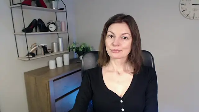 Snapshot of VivianWILD chatting on 12, 2, 2025 VivianWILD online show from 12, 2, 2025