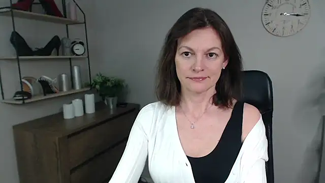 Snapshot of VivianWILD chatting on 28, 2, 2025 VivianWILD online show from 28, 2, 2025