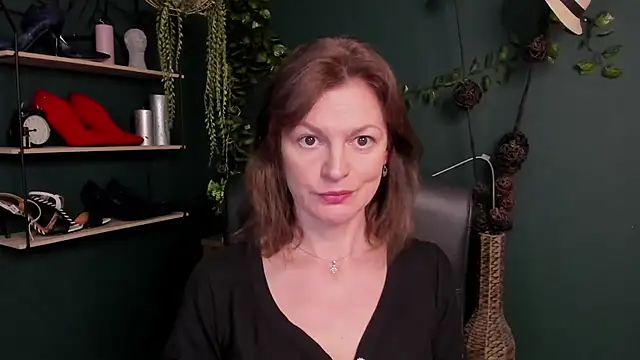 Snapshot of VivianWILD chatting on 10, 3, 2025 VivianWILD online show from 10, 3, 2025