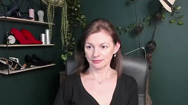 Snapshot of VivianWILD chatting on 10, 3, 2025 VivianWILD online show from 10, 3, 2025