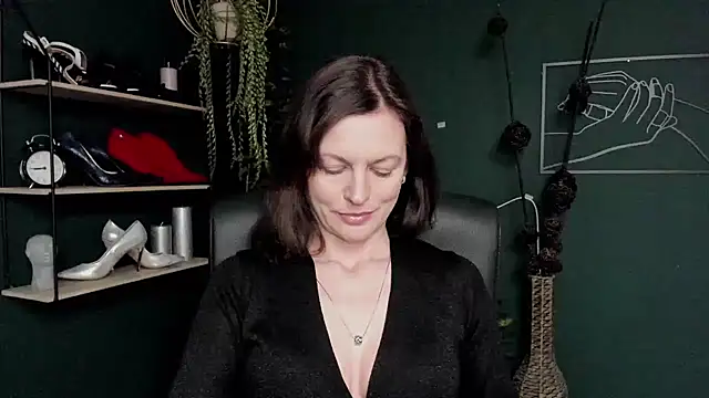 Snapshot of VivianWILD chatting on 14, 3, 2025 VivianWILD online show from 14, 3, 2025