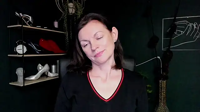 Snapshot of VivianWILD chatting on 17, 3, 2025 VivianWILD online show from 17, 3, 2025