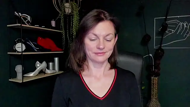 Snapshot of VivianWILD chatting on 17, 3, 2025 VivianWILD online show from 17, 3, 2025