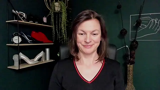 Snapshot of VivianWILD chatting on 17, 3, 2025 VivianWILD online show from 17, 3, 2025