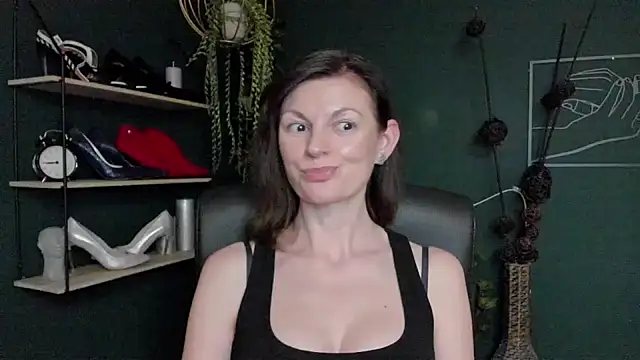 Snapshot of VivianWILD chatting on 18, 3, 2025 VivianWILD online show from 18, 3, 2025