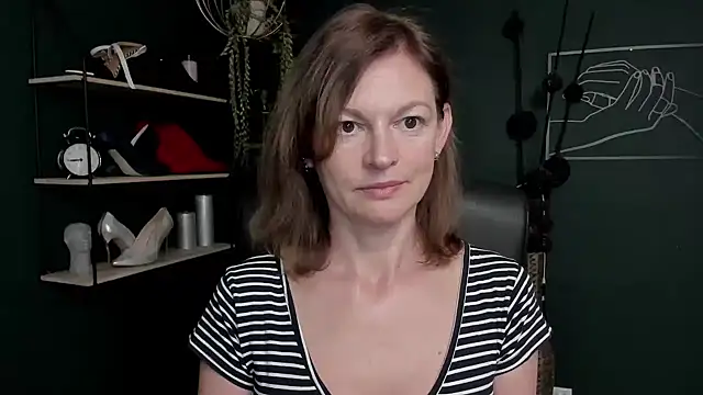 Snapshot of VivianWILD chatting on 9, 9, 2025 VivianWILD online show from 9, 9, 2025