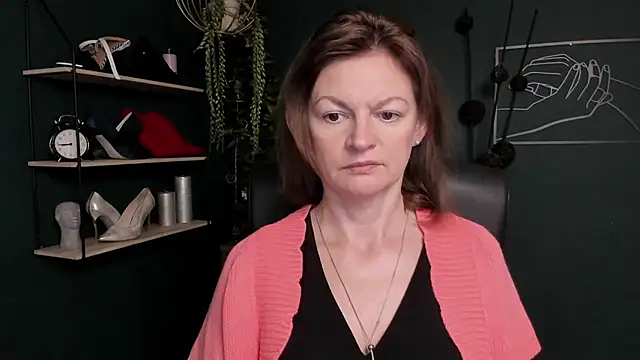 Snapshot of VivianWILD chatting on 10, 9, 2025 VivianWILD online show from 10, 9, 2025