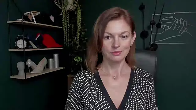 Snapshot of VivianWILD chatting on 15, 9, 2025 VivianWILD online show from 15, 9, 2025