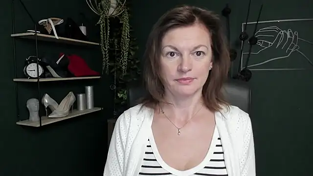 Snapshot of VivianWILD chatting on 18, 9, 2025 VivianWILD online show from 18, 9, 2025