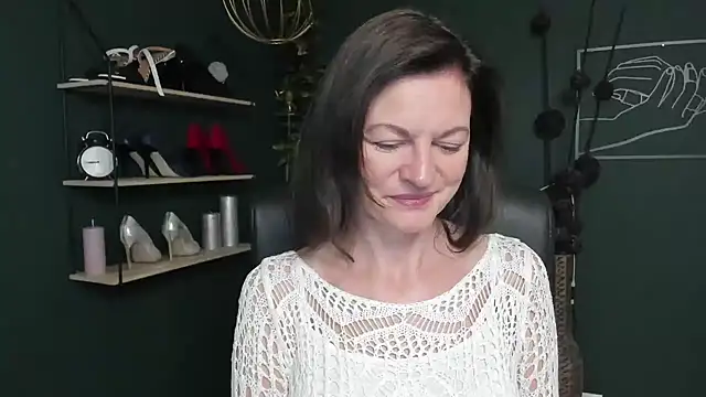 Snapshot of VivianWILD chatting on 25, 9, 2025 VivianWILD online show from 25, 9, 2025