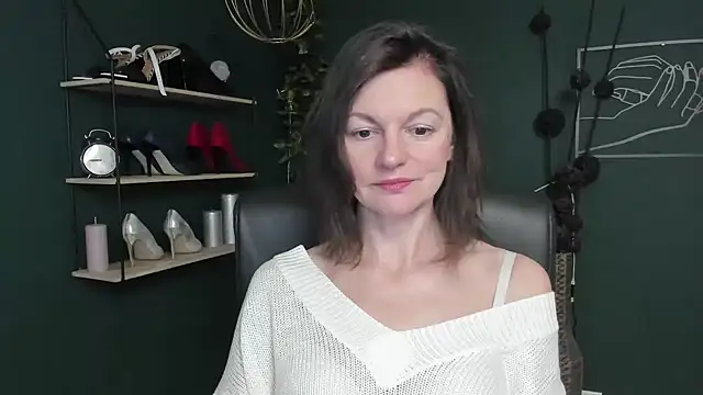 Snapshot of VivianWILD chatting on 27, 9, 2025 VivianWILD online show from 27, 9, 2025